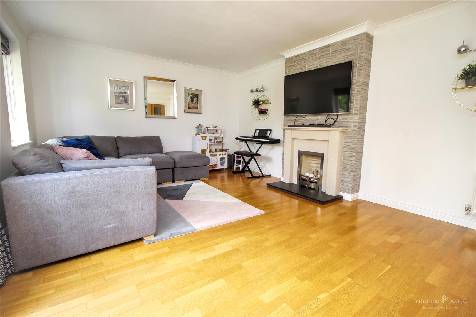 Roebuck Rise, Tilehurst, Reading